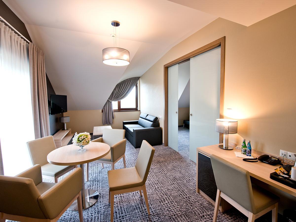 Hotel Molo Resort Osiek  المظهر الخارجي الصورة